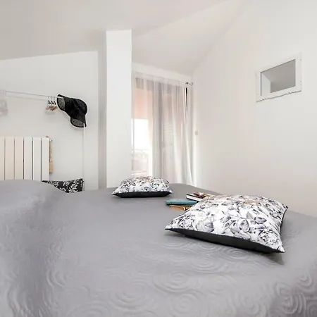 Len Apartment